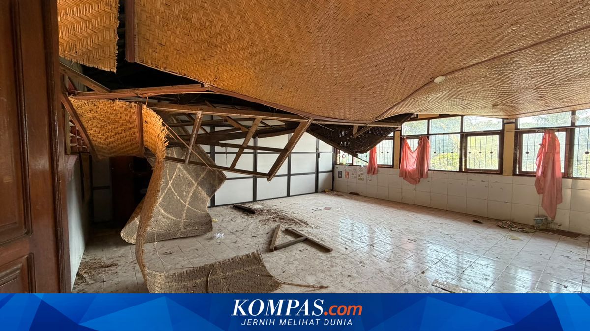 Atap Ruang Kelas SDN 1 Anturan Buleleng Ambruk, 165 Siswa Pindah Belajar ke Sekolah Tetangga