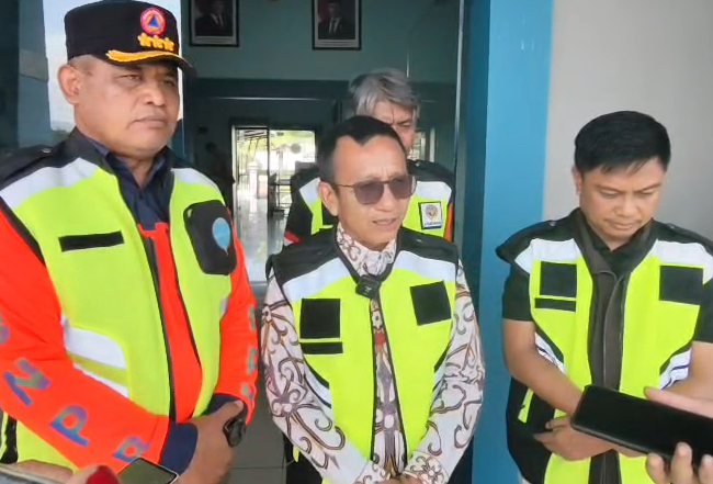 Pemkab Nunukan Dorong Percepatan Perbaikan Akses Jalan Krayan Selatan Pasca Longsor, Bantuan Logistik Dikirim Lewat Udara