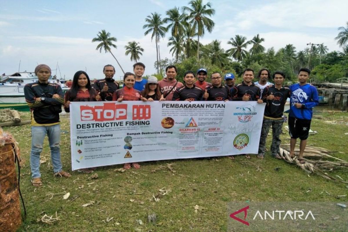 Kasat Polairud Polres Tanah Bumbu Ajak Pemancing Bijak Tangkap Ikan, Stop Destructive Fishing Demi Generasi Penerus
