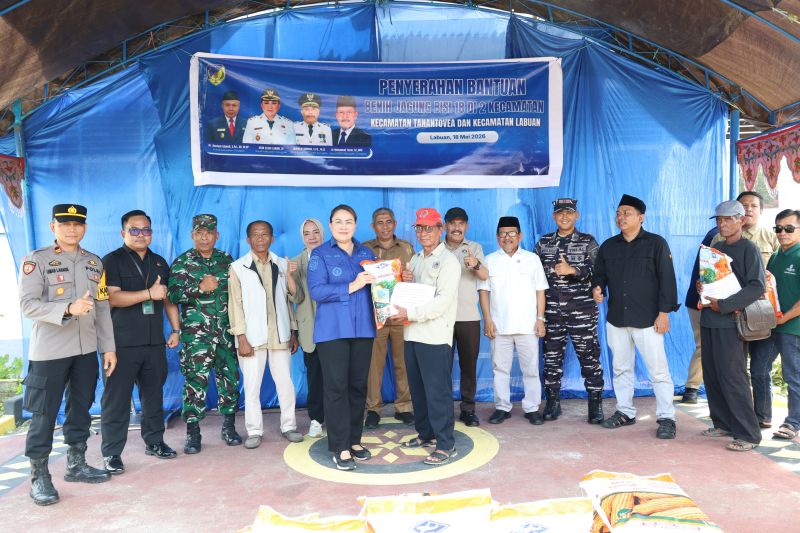 Bupati Donggala Vera Elena Laruni Salurkan 45 Ton Benih Jagung BISI 18 untuk Tujuh Kecamatan, Targetkan Produksi Melonjak