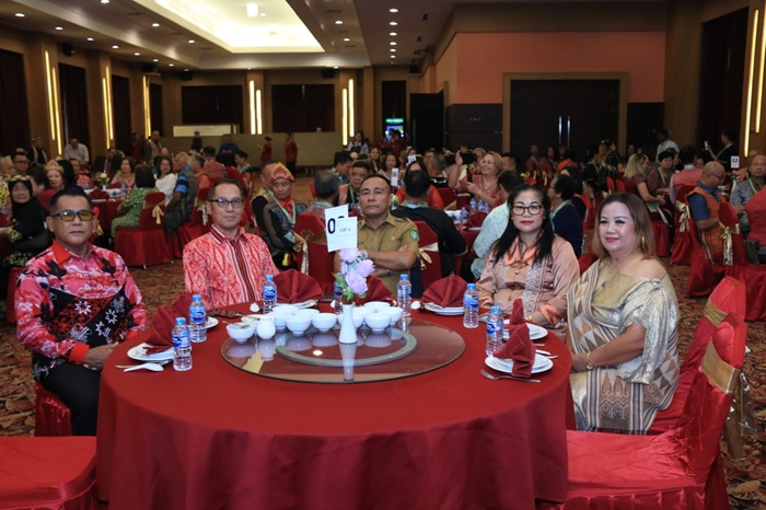 Wagub Kalbar Krisantus Kurniawan Ajak Suku Dayak Lestarikan Budaya di Tengah Pekan Gawai ke-40, Delegasi Malaysia Hadir