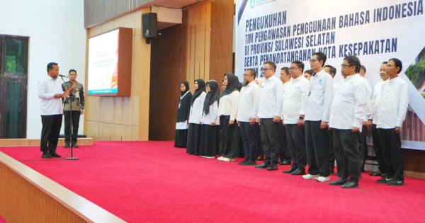 Gubernur Sulsel Andi Sudirman Kukuhkan Tim Pengawasan Penggunaan Bahasa Indonesia, Ini Tugas dan Strukturnya