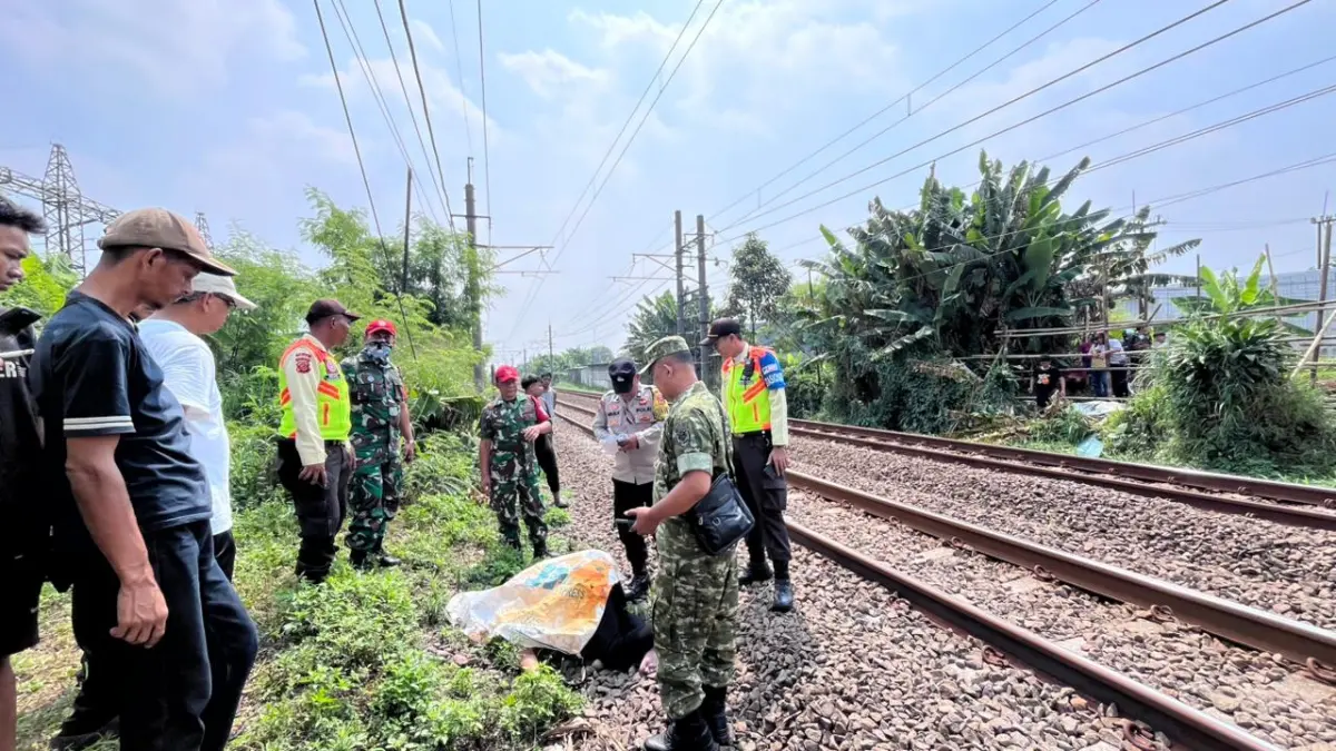 Kecelakaan Maut di Bogor: Pria Meregang Nyawa Tertabrak Kereta di Jalan Sholeh Iskandar, Mobil Korban Terparkir di Lokasi