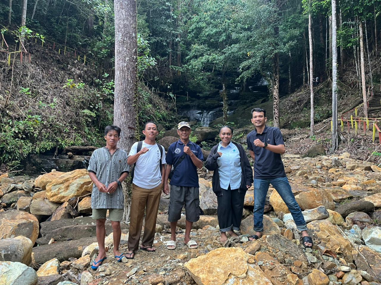 PLN UPP KLB 2 Jajaki Pengembangan Wisata Air Terjun Brunyau di Kapuas Hulu, Targetkan Ekonomi Desa Tumbuh