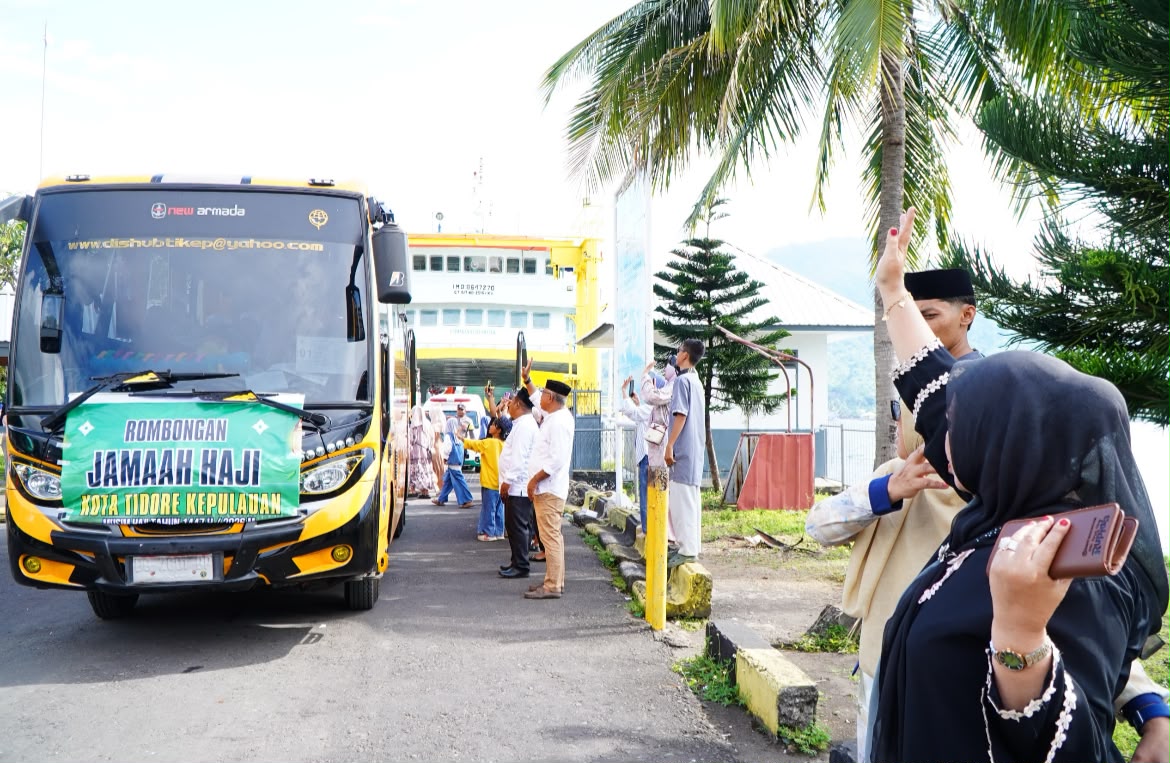 Pemkot Tidore Kepulauan Sambut 114 Jemaah Haji Tiba di Tanah Air, Doakan Raih Haji Mabrur