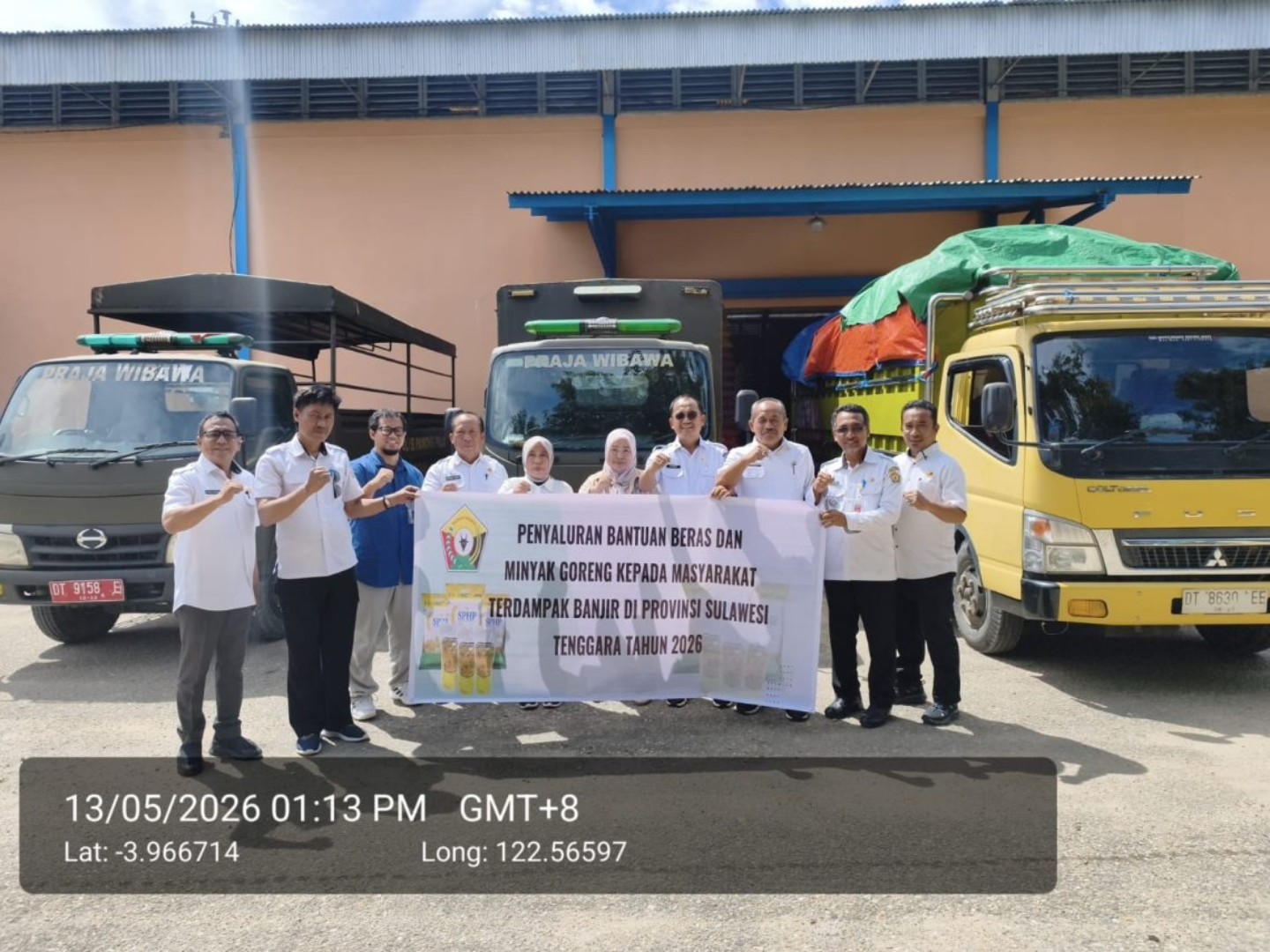 Pemprov Sulawesi Tenggara Salurkan 52 Ton Beras dan 3.060 Liter Minyak Goreng ke Enam Daerah Terdampak Banjir