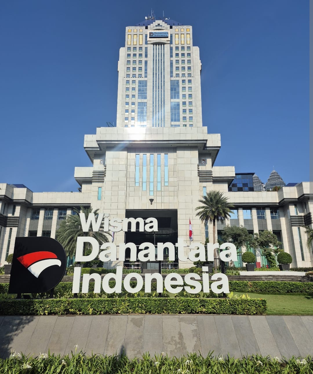 Ekonom Bali Jro Gde Sudibya Kritik Pengelolaan Danantara: Aset Rp 1.600 T Tanpa Laporan Keuangan, Terbitkan Obligasi Rp 4 T
