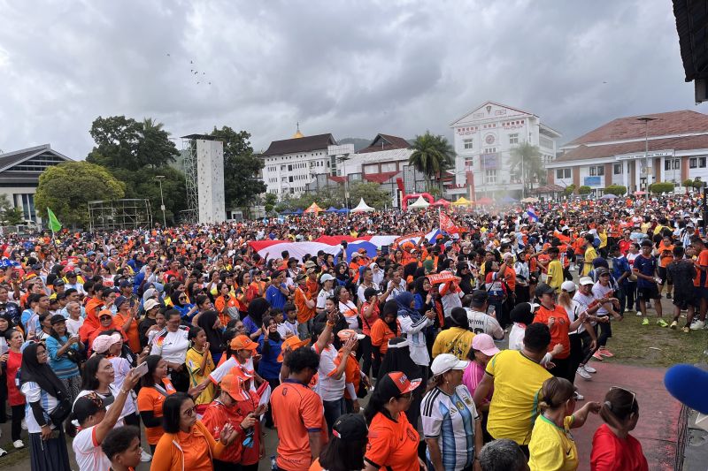 Ribuan Warga Kota Ambon Rayakan Pembukaan Piala Dunia 2026 dengan Fun Walk, Jadi Simbol Solidaritas Lintas Dukungan