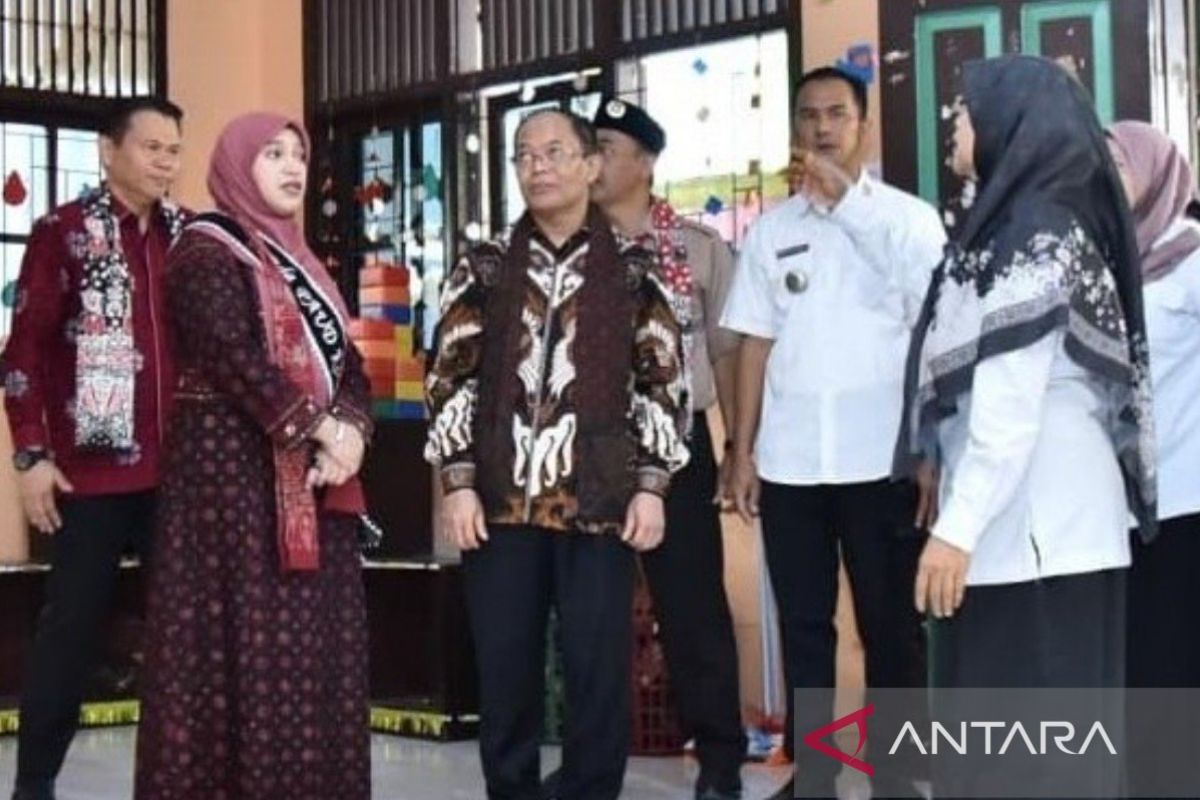 Kemendikdasmen Salurkan Bantuan Pendidikan ke Dua TK Negeri di Kota Jambi, Perkuat Layanan PAUD Menuju Indonesia Emas 2045