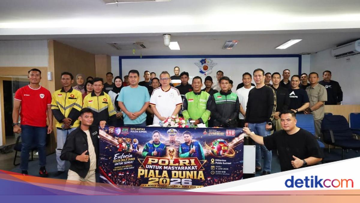 Nobar Piala Dunia 2026 dan Bansos Sembako, Polda Sumsel Rangkul 100 Pengemudi Ojol Palembang Jadi Mitra Kamtibmas