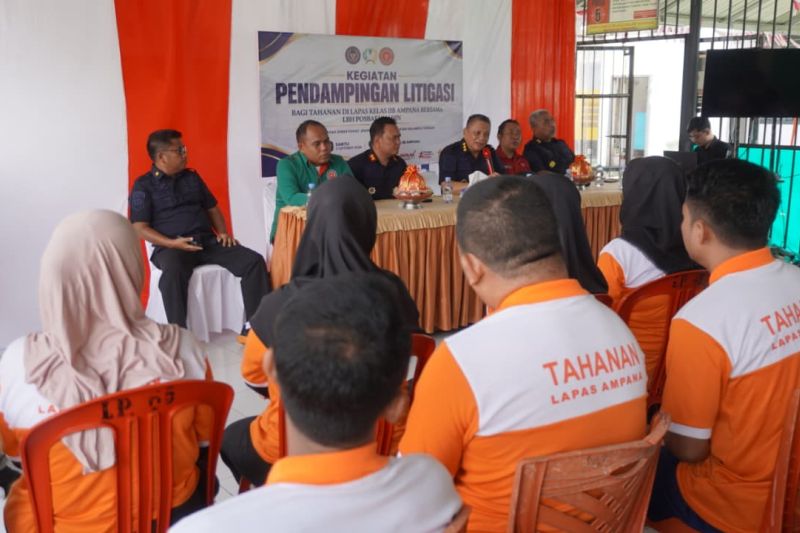 Kanwil Ditjenpas Sulteng Gandeng LBH Posbakumadin Dampingi 40 Tahanan Lapas Ampana Pahami Proses Hukum