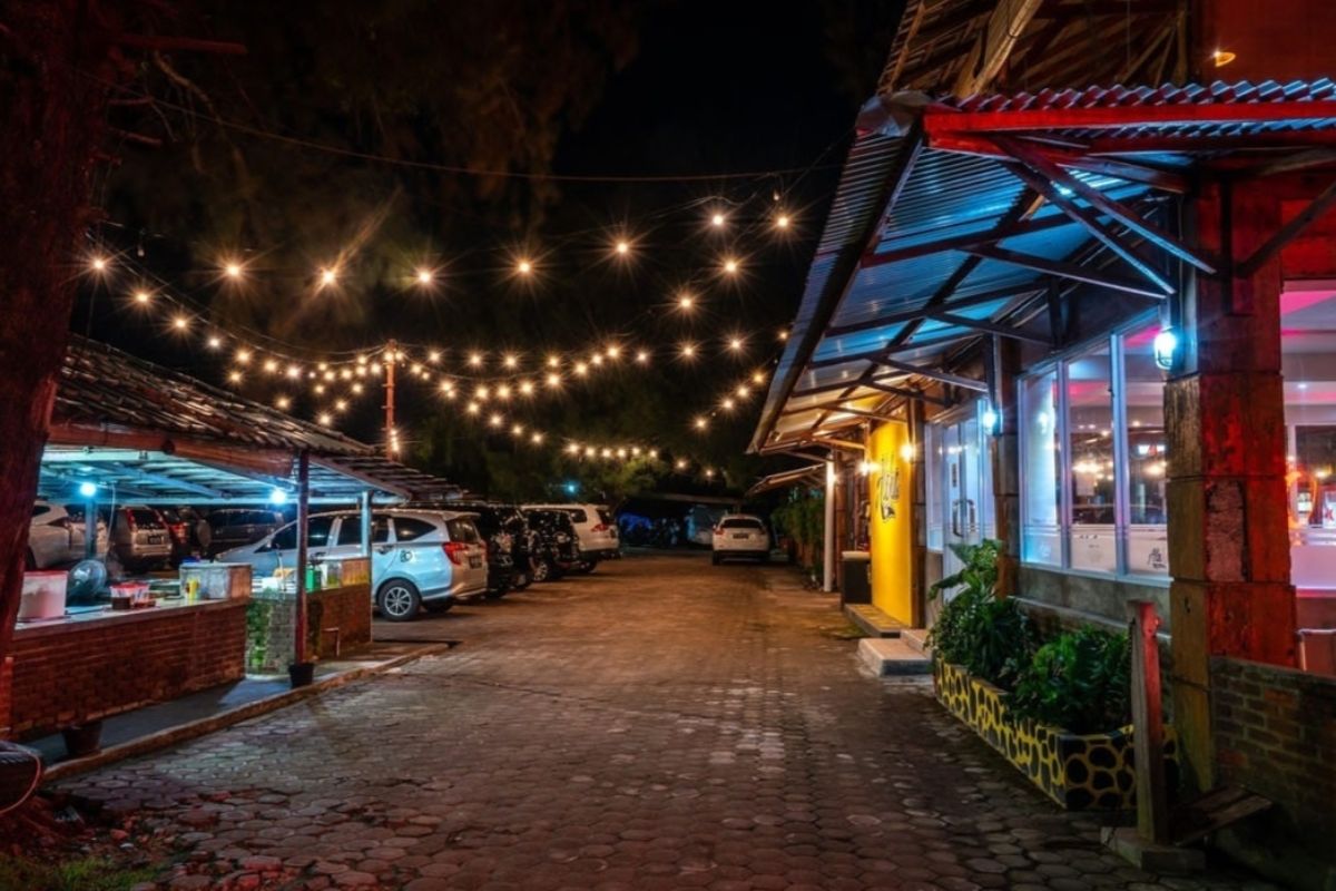 Menikmati Sajian Malam di Bengkulu, dari Seafood hingga Masakan Padang