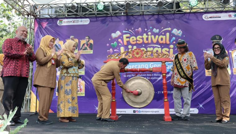 Bupati Tangerang Resmi Buka Festival Literasi Gemilang 2026, Hibah Ribuan Buku untuk Desa dan Kecamatan