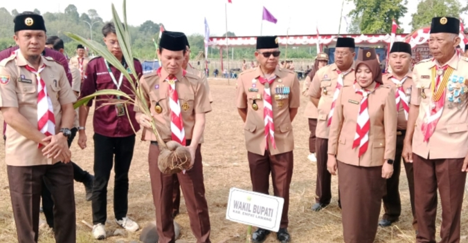 Pemkab Empat Lawang Luncurkan JM Betanam, Target Tanam 1.000 Pohon Kelapa untuk Hijaukan Desa dan Tekan Inflasi