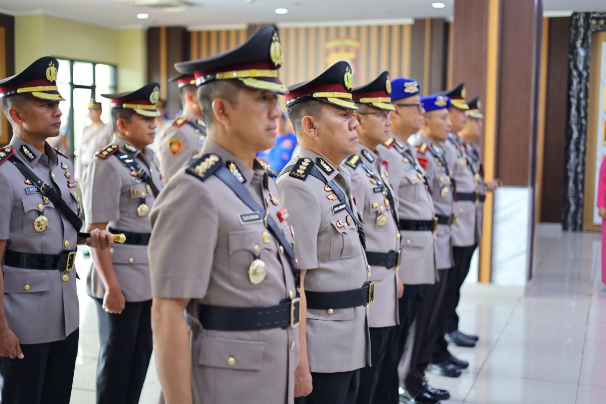 Polda Maluku Rotasi Pejabat Utama dan 4 Kapolres Jajaran, Kapolda Tekankan Jangkauan hingga Wilayah Kepulauan