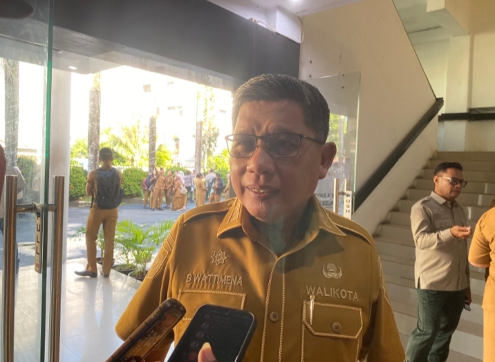 Wali Kota Ambon Ultimatum Kepala Sekolah Tolak Titipan Siswa di SPMB, Ancaman Manipulasi KK Ikut Disorot