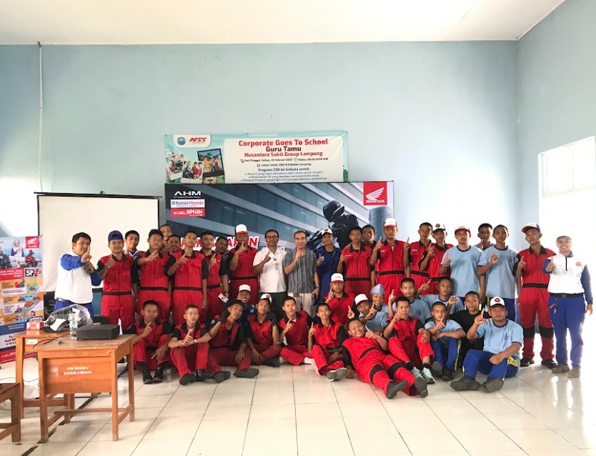 Honda TDM Lampung Edukasi 90 Pelajar SMKN 6 Bandar Lampung soal Safety Riding Cari Aman
