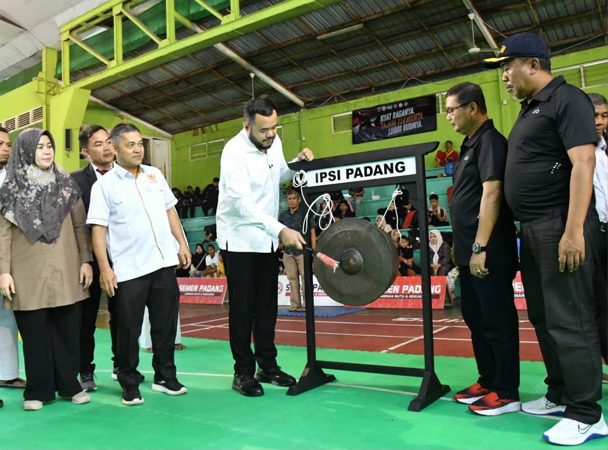 Wali Kota Padang Fadly Amran Resmikan Penutupan Pencak Silat Wali Kota Cup II 2026, 511 Atlet dari 33 Perguruan Bertanding