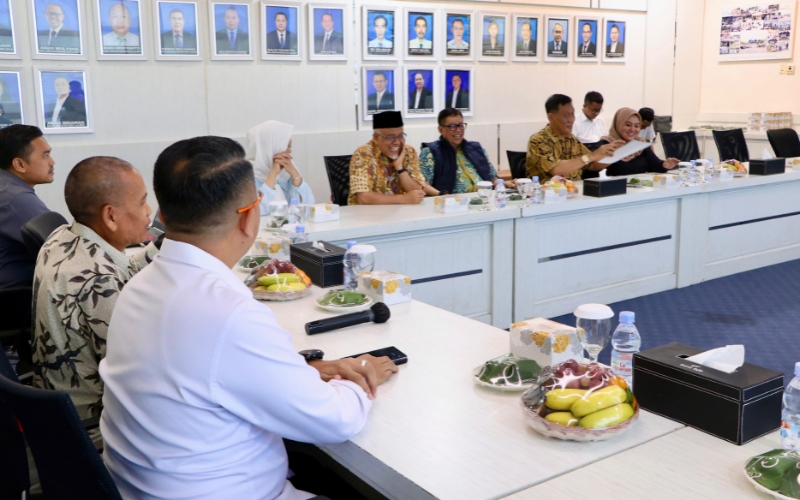 DPRD Jabar Dorong Bank BJB Perkuat Kredit UMKM dan Berantas Praktik Rentenir Bank Emok di Cirebon