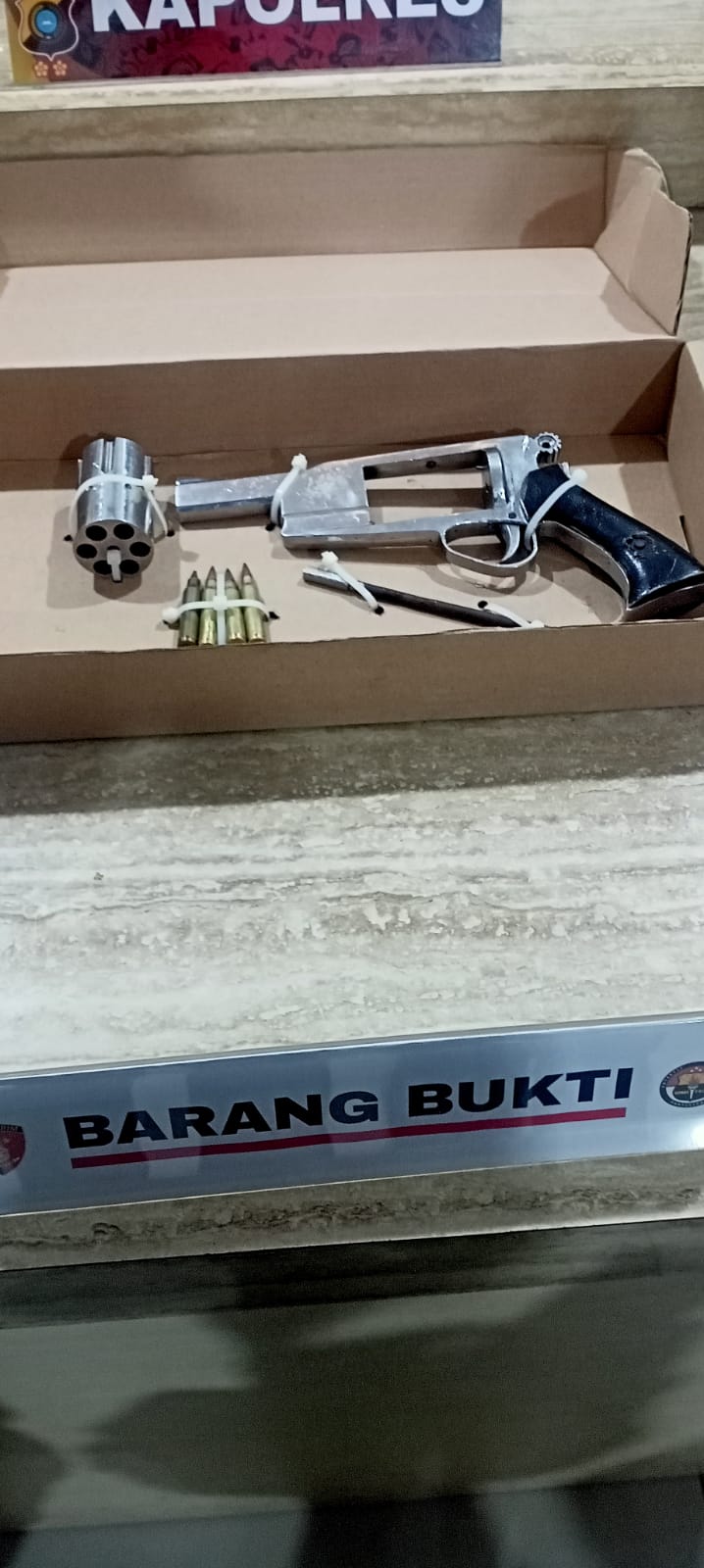 Residivis Bersenpi Rakitan dan Pedang Dibekuk Polisi di Payung, Terancam Hukuman 20 Tahun Penjara