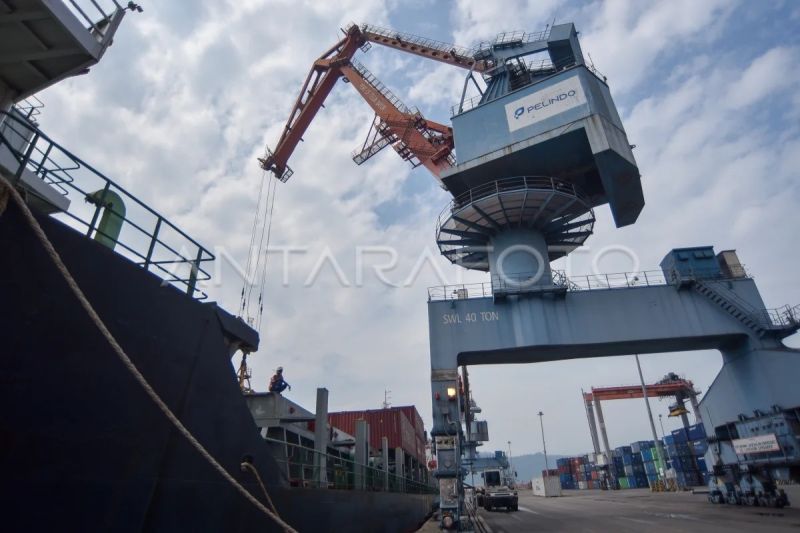 Ekspor Sumatera Barat Tembus 1,56 Miliar Dolar AS di Semester I 2026, Impor Melonjak 166 Persen