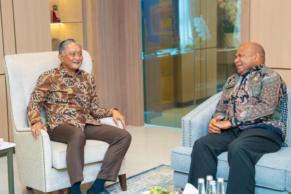 Gubernur Papua Fakhiri Usul Percepatan Pembangunan Sembilan Ruas Jalan Strategis ke Menteri PU