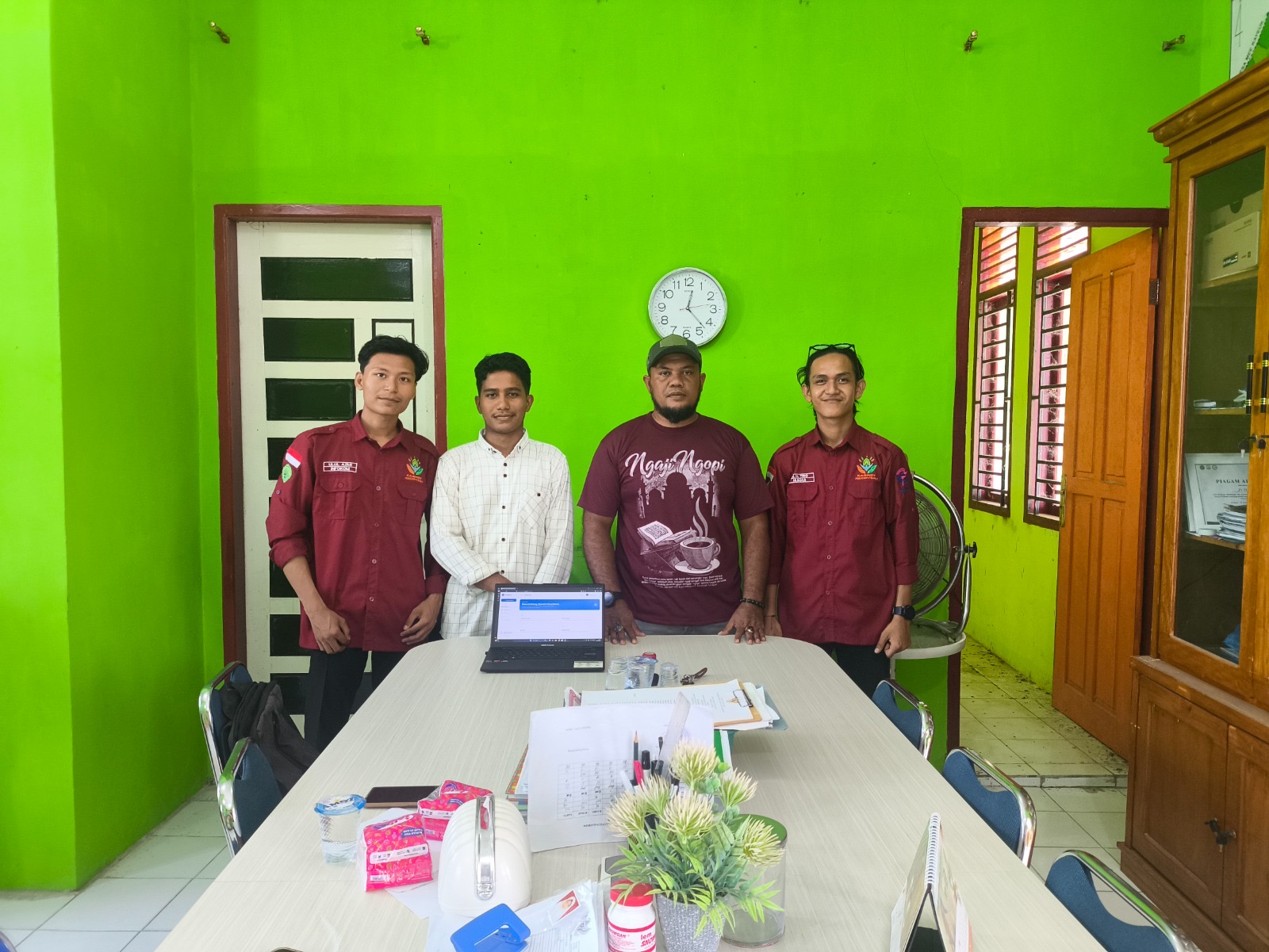 BEM Fikom Umuslim Serahkan Website Generator Surat Desa ke Gampong Uteun Gathom, Perangkat Desa Diberi Pelatihan Intensif