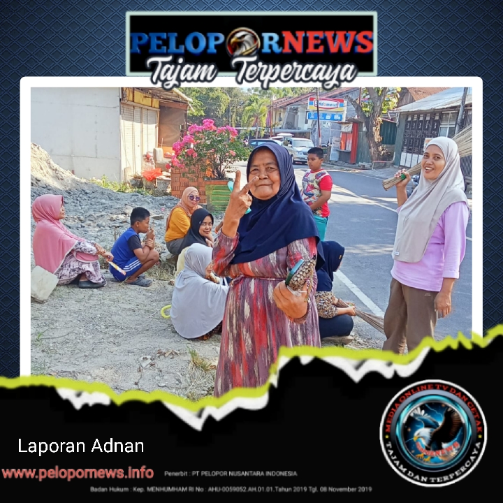 Puluhan Ibu-Ibu di Keppe Utara, Enrekang, Bersihkan Jalan Poros Enrekang–Toraja dengan Semangat Gotong Royong