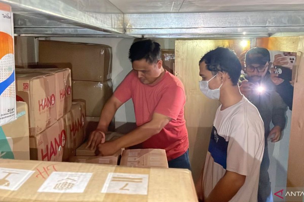 Polresta Bandung Sita 400 Dus Miras Cukai Palsu dari 3 Gudang di Pameungpeuk, 1 Pemilik Diamankan