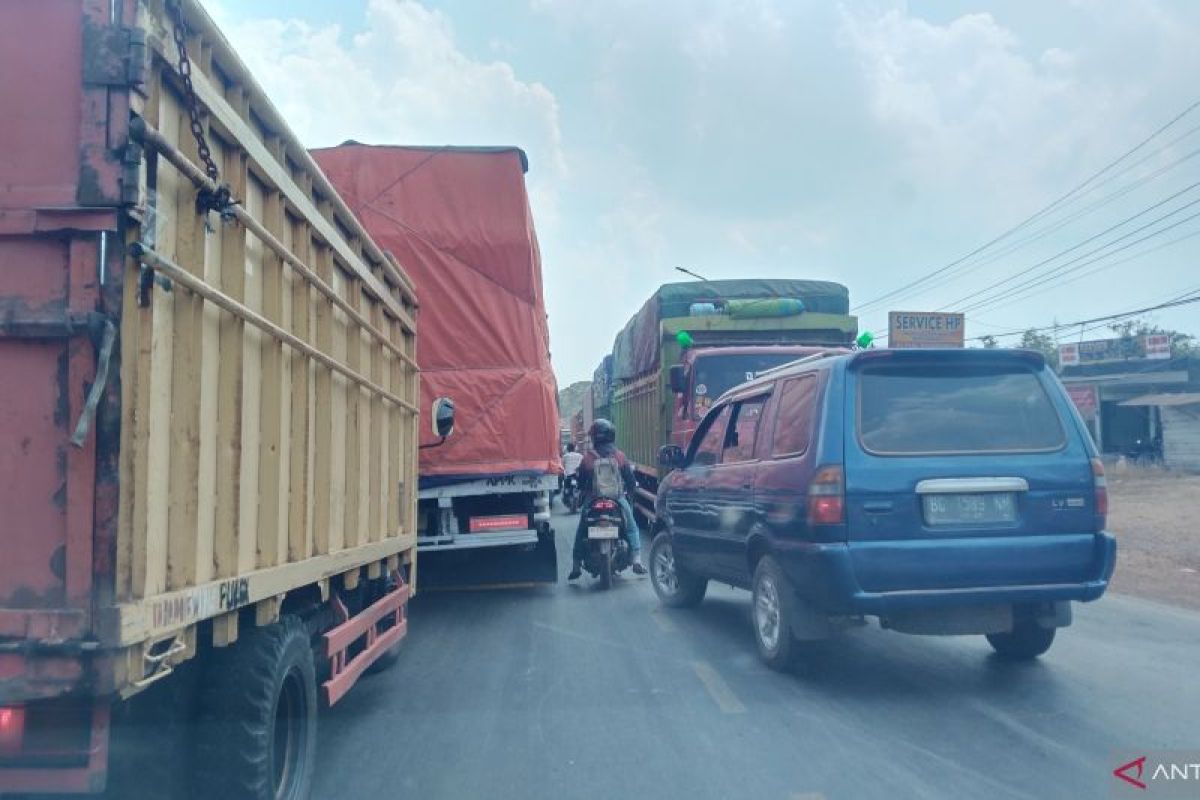 Polisi Buka Tol Fungsional Palembang-Betung, Macet di Lintas Timur Sumatera Mulai Terurai