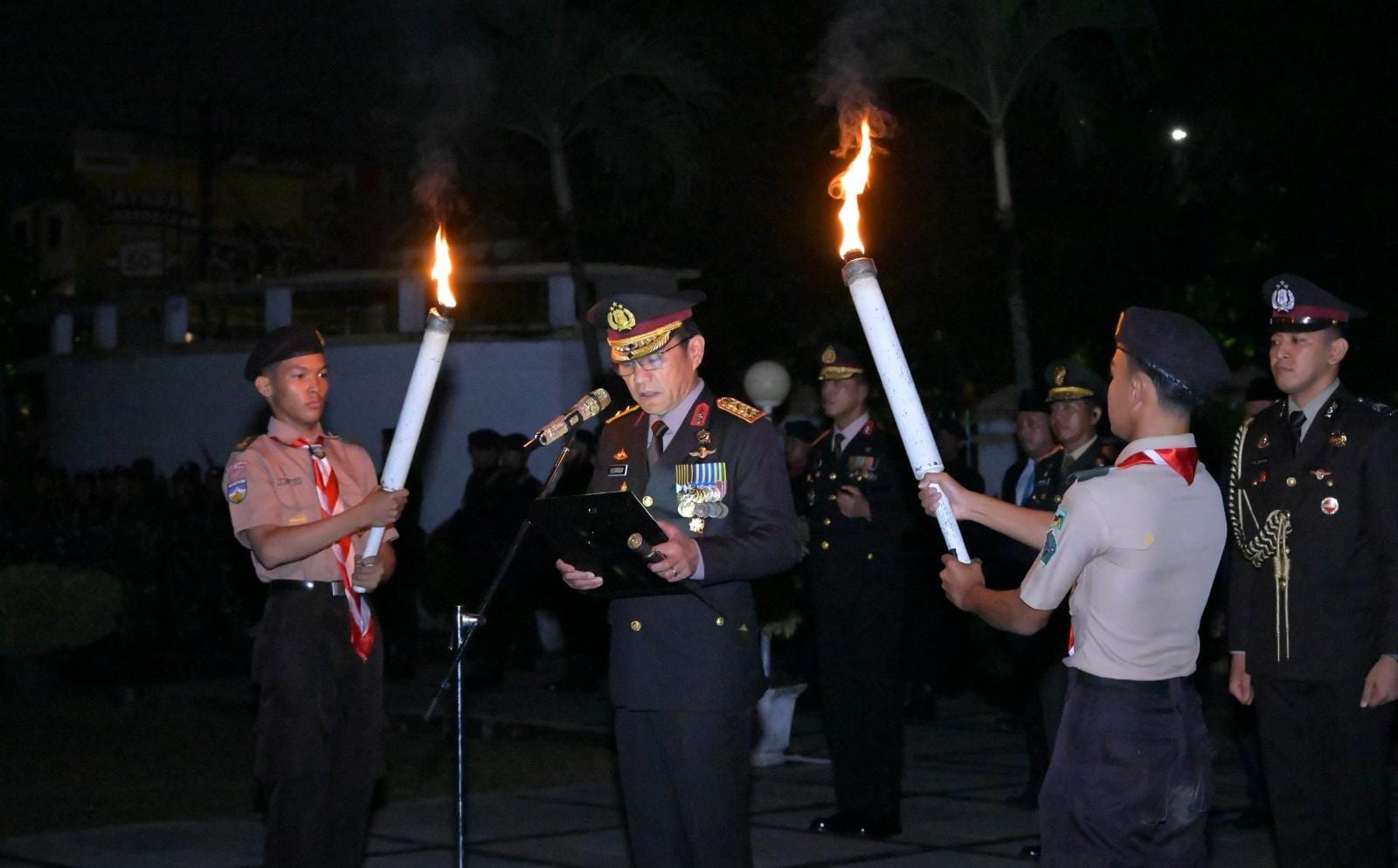 Kapolda Jambi Pimpin Renungan Suci di TMP Satria Bakti, Tegaskan Komitmen Jaga Kamtibmas di HUT ke-81 RI