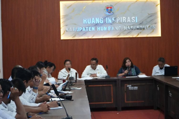 Pemkab Humbahas Evaluasi Posyandu 6 SPM, Perkenalkan Aplikasi Baru untuk Integrasi Layanan di 10 Desa Percontohan