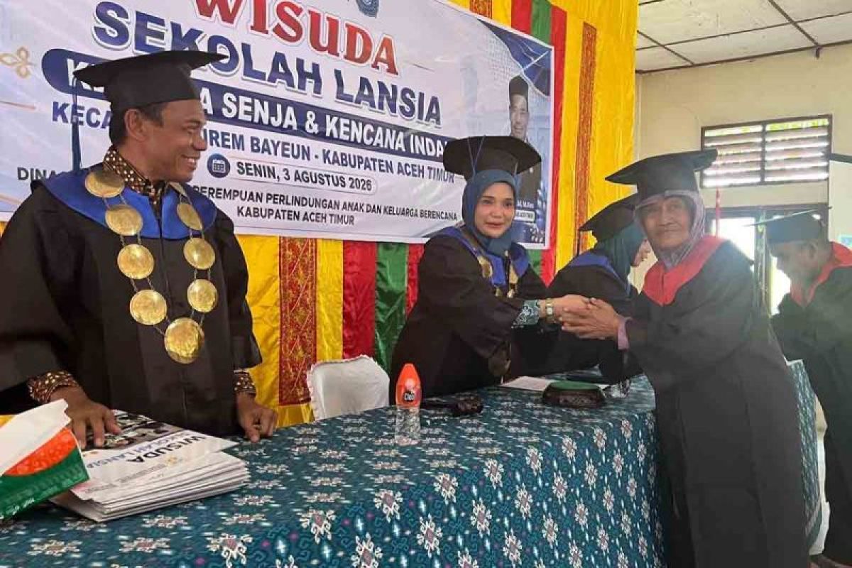 53 Lansia di Aceh Timur Diwisuda dari Sekolah Lanjut Usia, Usia Peserta Capai 85 Tahun
