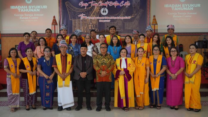 Wagub Kepri Nyanyang Haris Pratamura Ajak Jemaat Gereja Toraja Batam Rawat Kerukunan, Indeks Toleransi Kepri Tembus 83,68