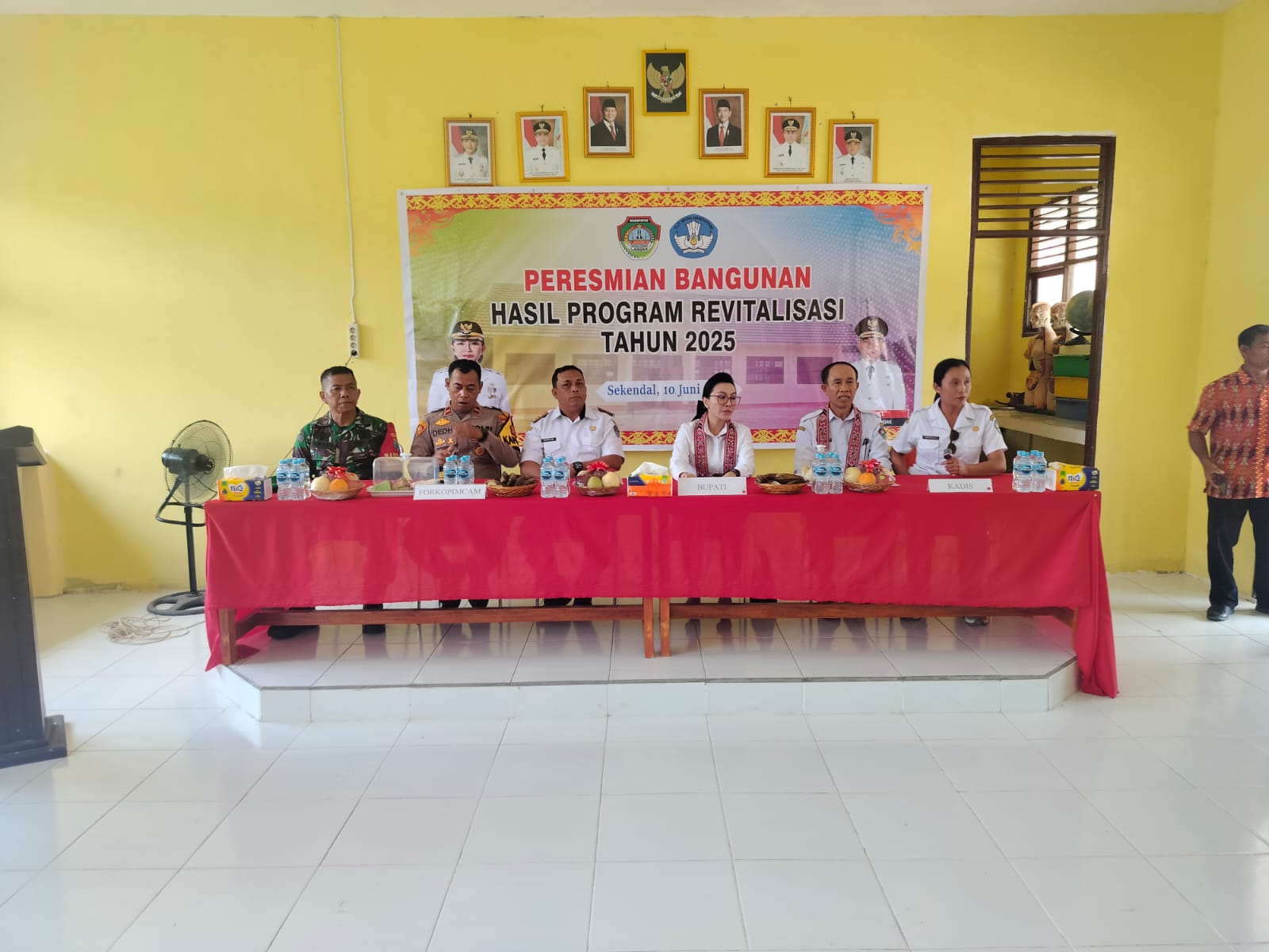 Koramil 1210-07/Air Besar Hadiri Peresmian Gedung Laboratorium dan UKS SMPN 5 Air Besar di Landak