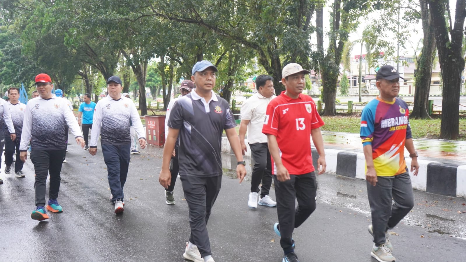 Ribuan Warga Padati CFD Perdana di Merangin, Jalur Dua Bangko Berubah Jadi Ruang Olahraga dan Panggung UMKM