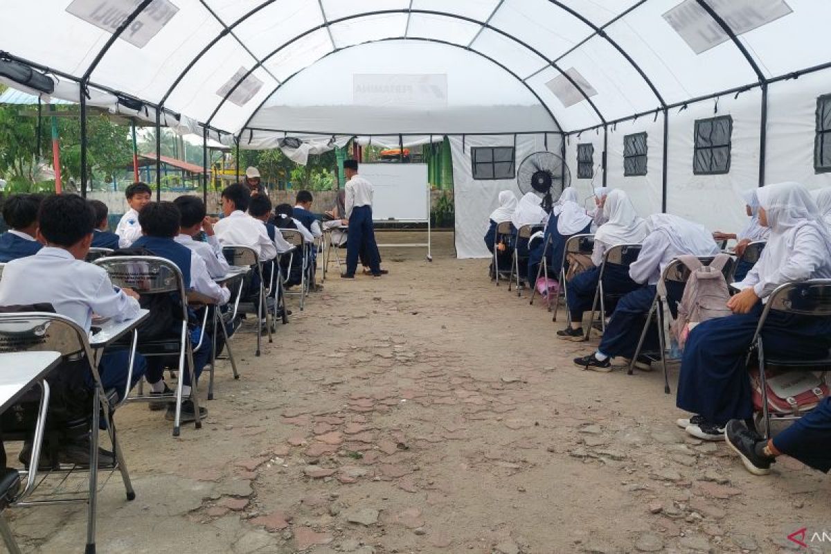 Kemendikdasmen Kucurkan Rp2,2 Miliar untuk Bangun Kembali SMPN 19 Bengkulu yang Terbakar, Target Rampung 120 Hari
