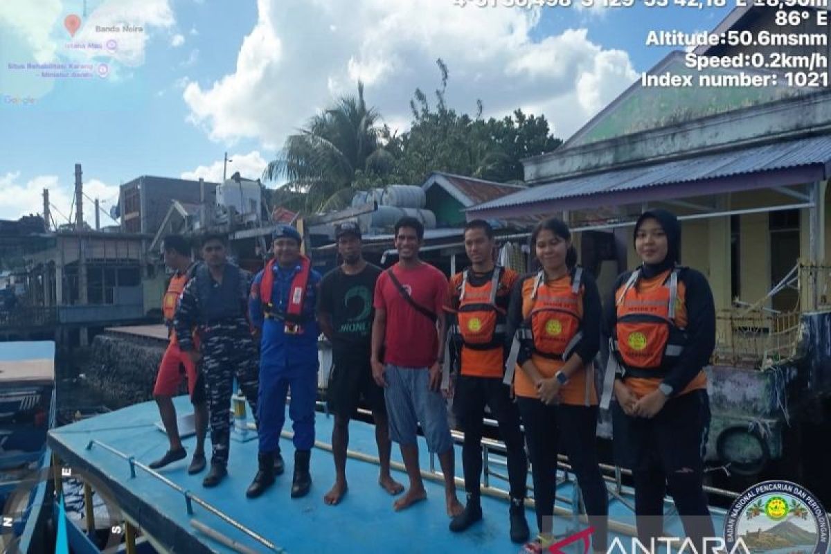 Longboat Mati Mesin di Perairan Banda, 20 Penumpang Selamat Setelah Mesin Berhasil Diperbaiki