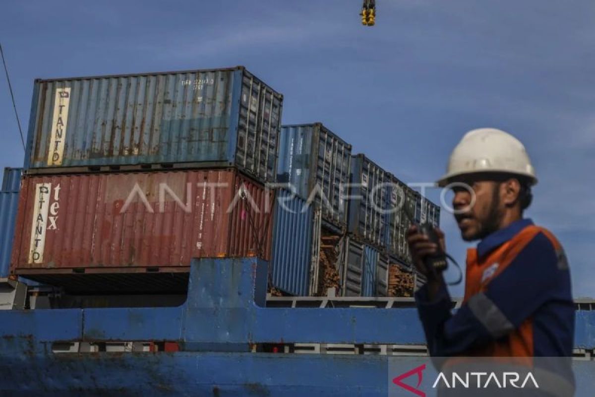 Wagub Maluku Dorong Layanan Keuangan Digital Tembus Wilayah Terpencil, Ekonomi Tumbuh 5,16 Persen