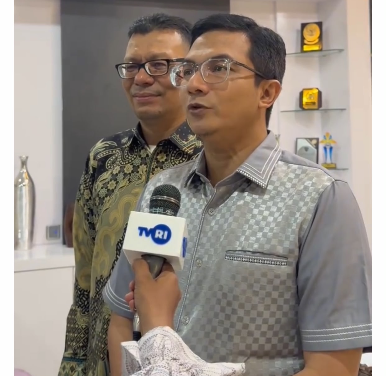 Ketua DPRK Banda Aceh Minta TVRI Gratiskan Biaya Lisensi Nobar Piala Dunia 2026 di Warung Kopi