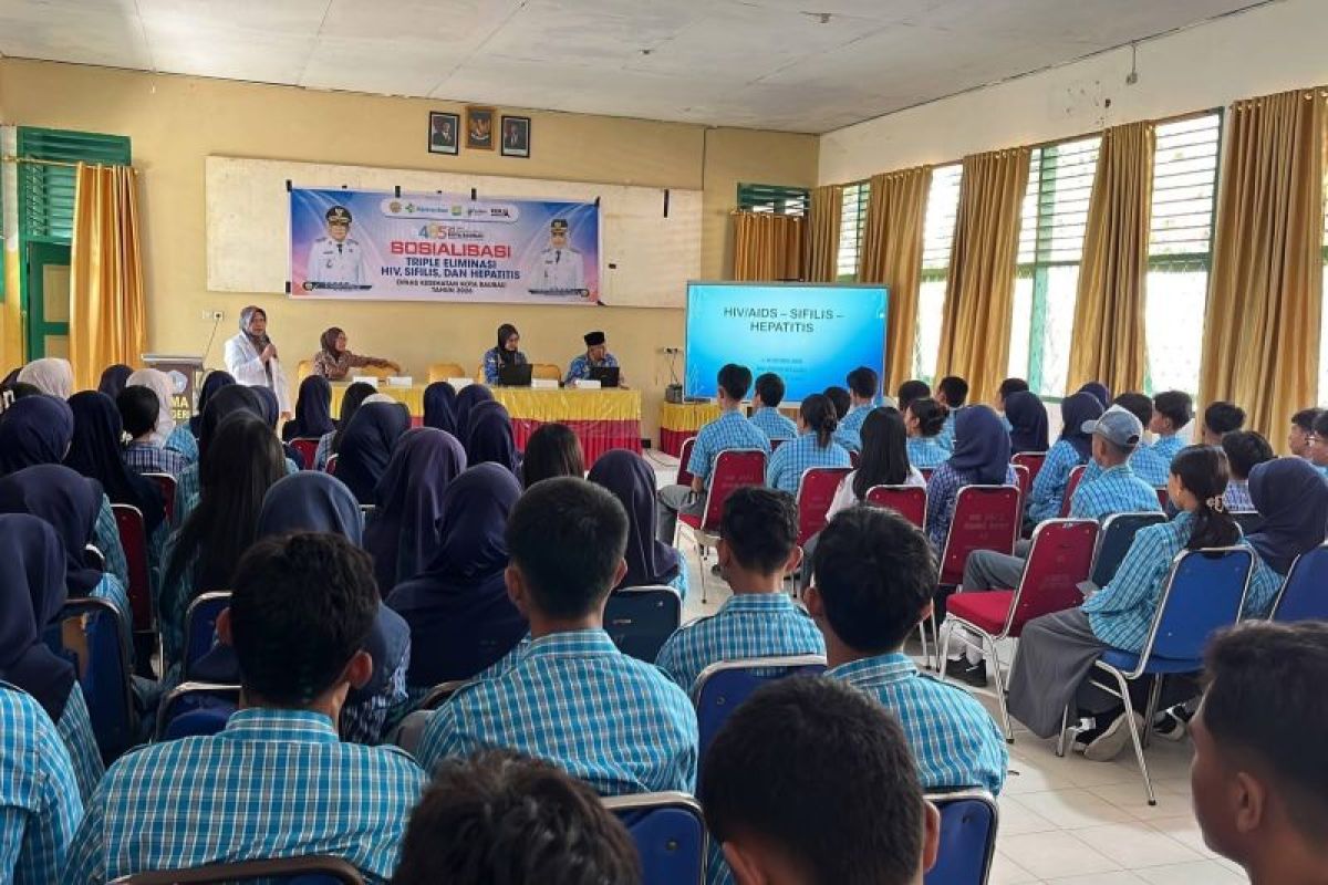 Dinkes Baubau Edukasi 80 Pelajar SMA Cegah HIV, Sifilis, dan Hepatitis B lewat Program Triple Elimination