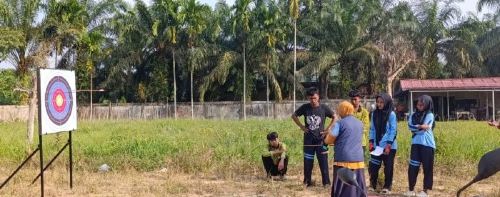 MAN 1 Muaro Jambi Resmi Mulai Ekstrakurikuler Panahan, Latih Fokus dan Pengendalian Emosi Siswa