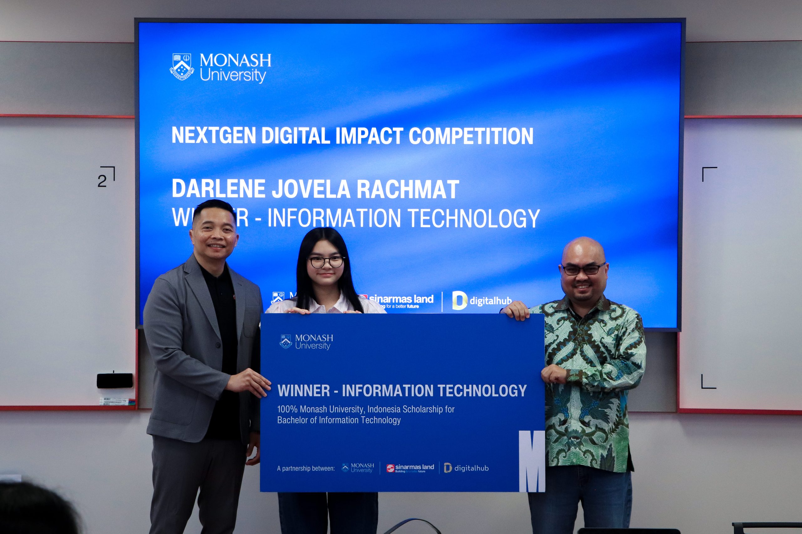 Sinar Mas Land Salurkan Beasiswa Rp1,2 Miliar untuk 2 Mahasiswa S1 Monash University di BSD City