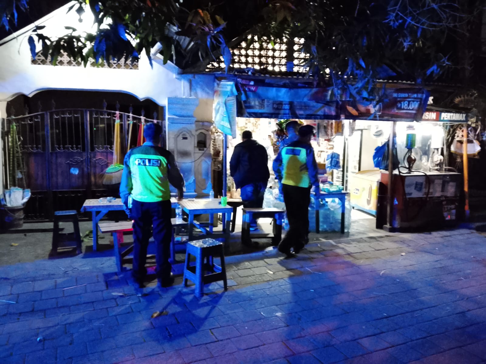 Polsek Denpasar Timur Bubarkan Pesta Miras Remaja di Jalan Akasia, Warga Laporkan Gangguan Sejak Pukul 21.30 WITA