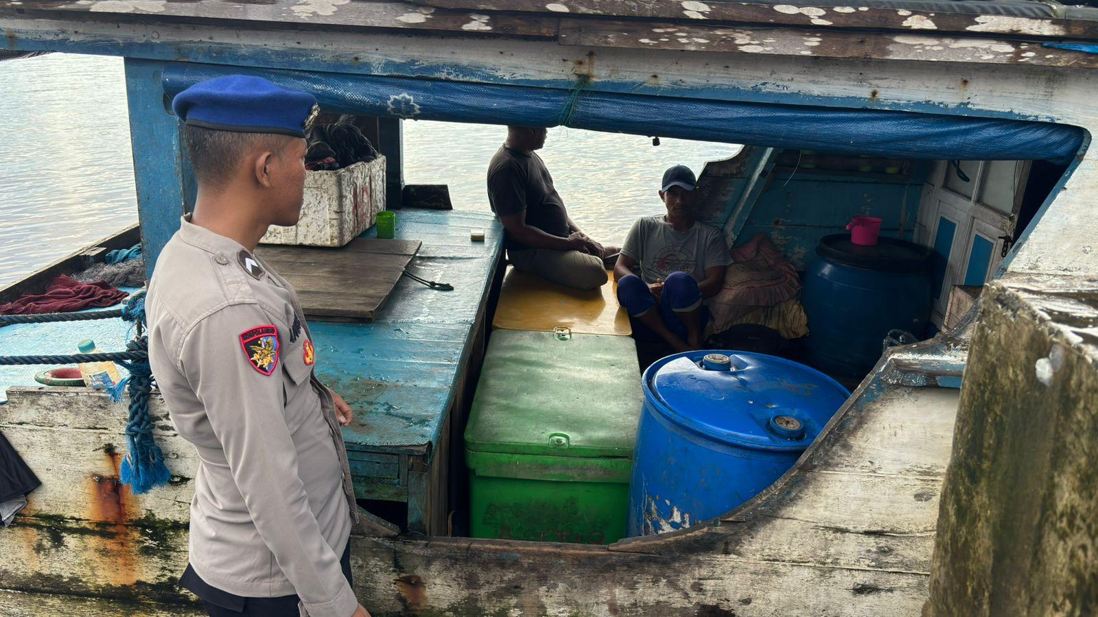 Satpolairud Polres Seruyan Sambangi Nelayan di TPI dan Desa Sungai Undang, Warga Apresiasi Patroli Dialogis