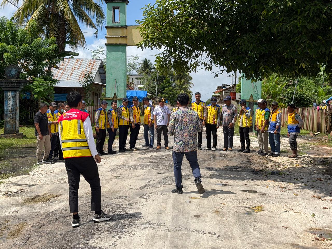 Kepala BPJN Sultra Tinjau Poros Mantobua-Lohia di Muna, Panjang Penanganan Jalan IJD Bertambah Jadi 2,4 Kilometer