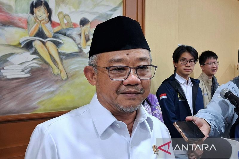 Mendikdasmen Abdul Mu’ti: SE Pembatasan Gawai di Sekolah Terbukti Tingkatkan Konsentrasi Belajar Murid