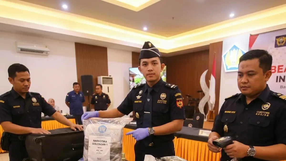 Bea Cukai Gagalkan Penyelundupan 18 Kg Ganja dan Hasis di Bali, Polisi Gerebek Pabrik Vape Liquid Rp 360 Miliar di Badung