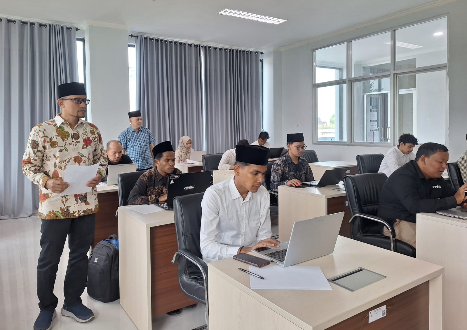 145 Calon Mahasiswa Ikuti Seleksi Pascasarjana UIN Sultanah Nahrasiyah Lhokseumawe, Warek I Awasi Langsung Pelaksanaan Tes
