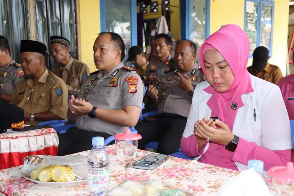 Kapolres Bengkulu Utara Gelar Bakti Kesehatan di Desa Marga Sakti, Kades Sebut Penyakit Warga Kini Bukan karena Kurang Gizi